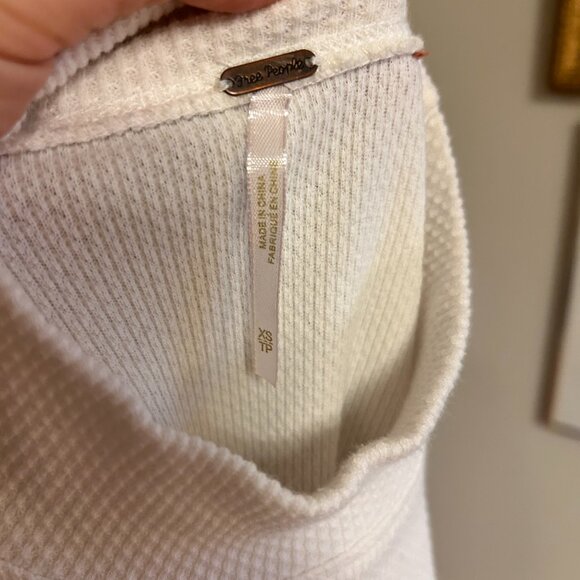 Free People XS thermal with sleeve detail - Picture 3 of 3